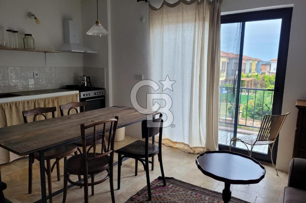 Ayvalık Küçükköy Havuzlu Sitede Eşyalı Kiralık 1+1 Daire 