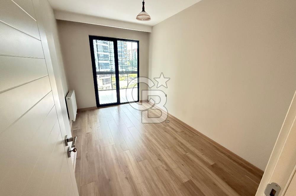ÖZLEM1 SİTESİNDE 3+1 CAM BALKONLU ARAKAT KİRALIK DAİRE