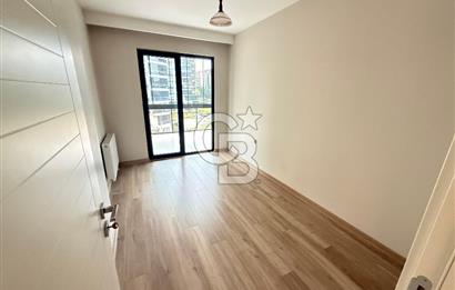 ÖZLEM1 SİTESİNDE 3+1 CAM BALKONLU ARAKAT KİRALIK DAİRE