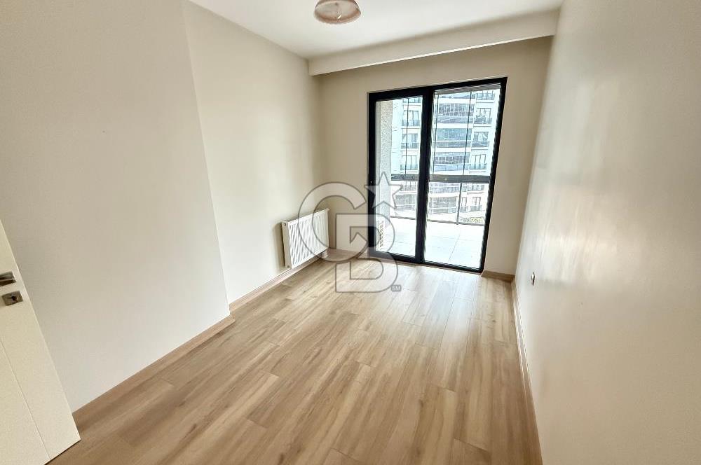 ÖZLEM1 SİTESİNDE 3+1 CAM BALKONLU ARAKAT KİRALIK DAİRE