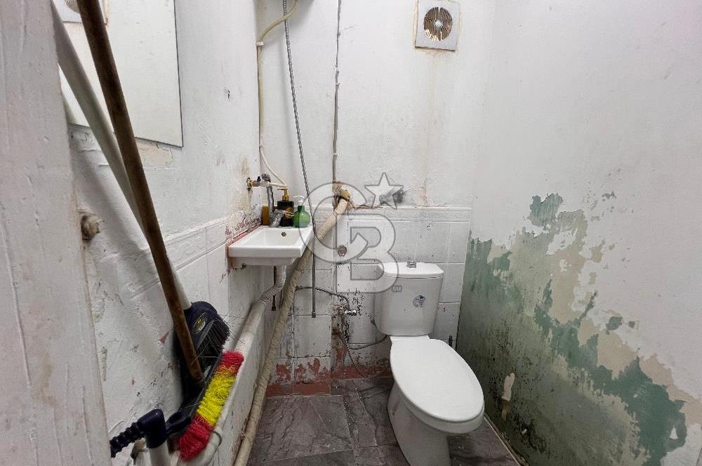 ALSANCAK CUMHURİYET BULVARINDA DEVREN KİRALIK TEKEL BAYİ