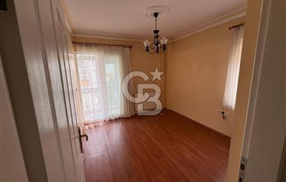 Bostanlı merkezde deniz manzaralı ferah ve aydınlık daire