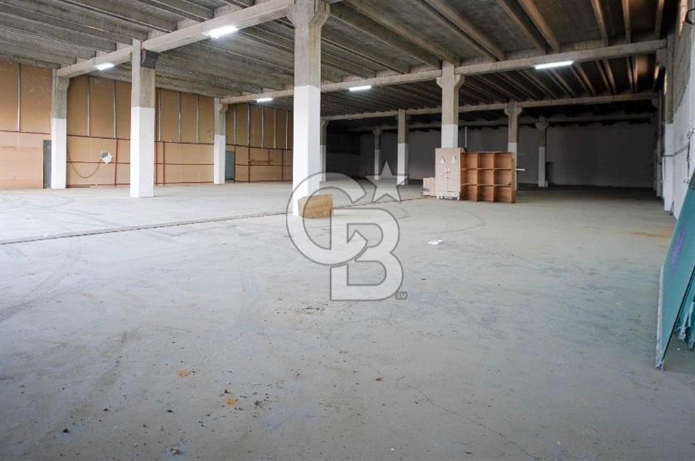 SALİHPAŞALAR'DA KURUMSAL'A KİRALIK 3300 M2 " PLAZA & SHOWROOM "