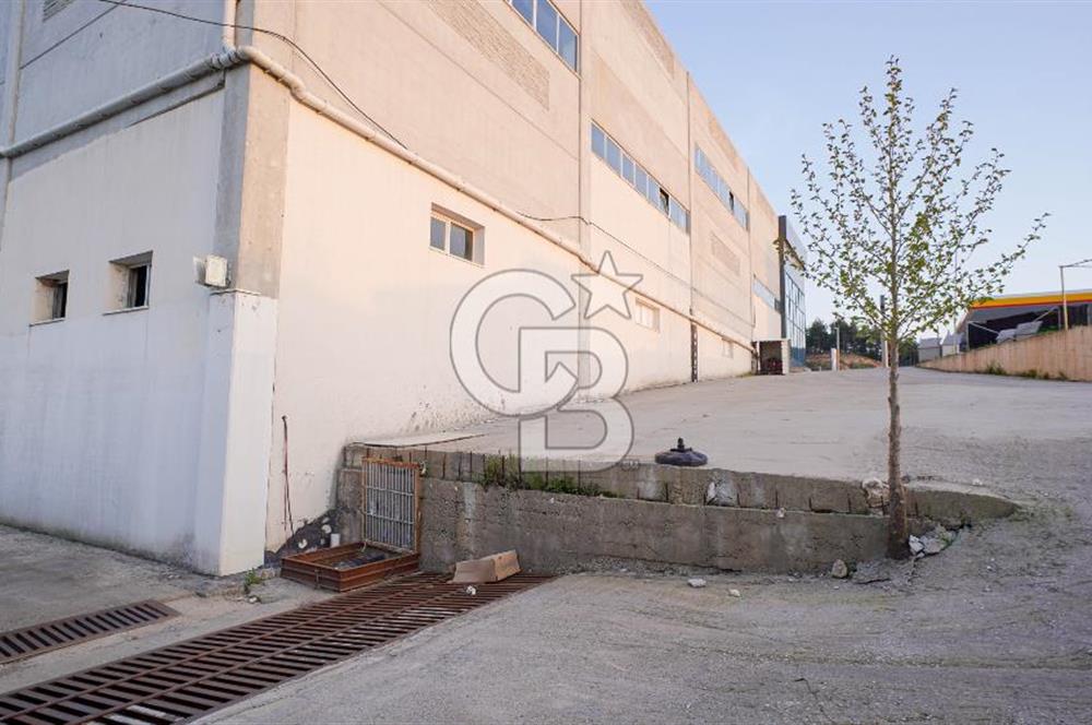 SALİHPAŞALAR'DA KURUMSAL'A KİRALIK 3300 M2 " PLAZA & SHOWROOM "