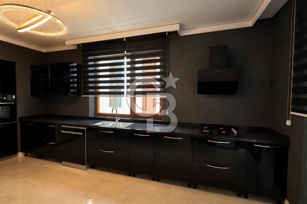 Kaşüstü Orna Park'ta Satılık Deniz Manzaralı 196 m² Lüks Daire