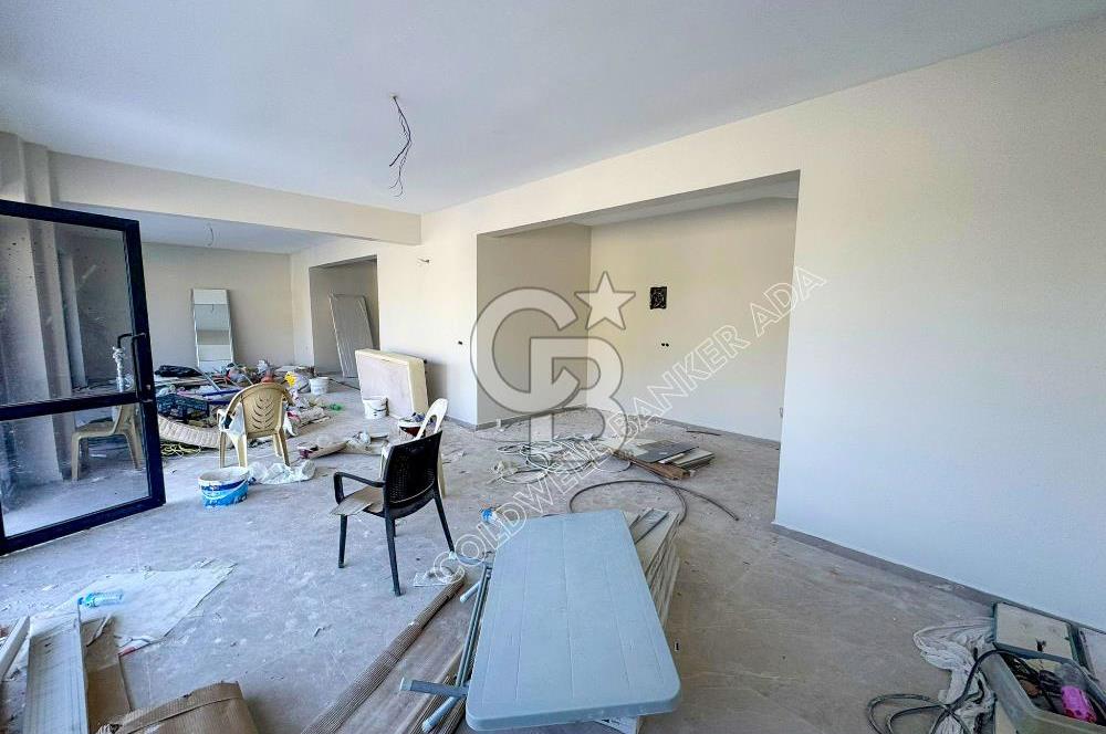 Kuşadası İkiçeşmelik'te Kiralık Köşe Konumlu Mağaza