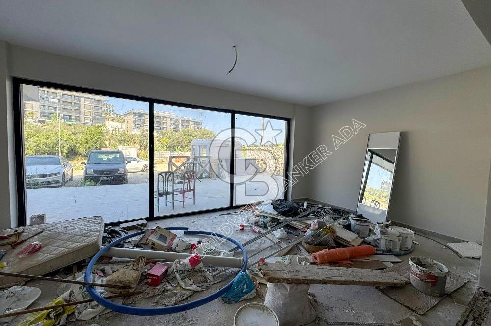 Kuşadası İkiçeşmelik'te Kiralık Köşe Konumlu Mağaza