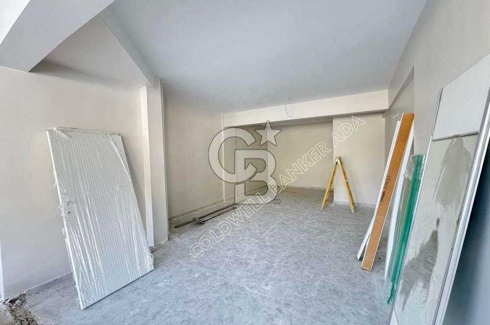 Kuşadası İkiçeşmelik'te Kiralık Köşe Konumlu Mağaza