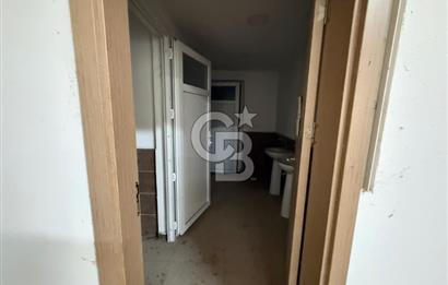 Muradiye Organize’de 1450m2 Kiralık Köşe Fabrika