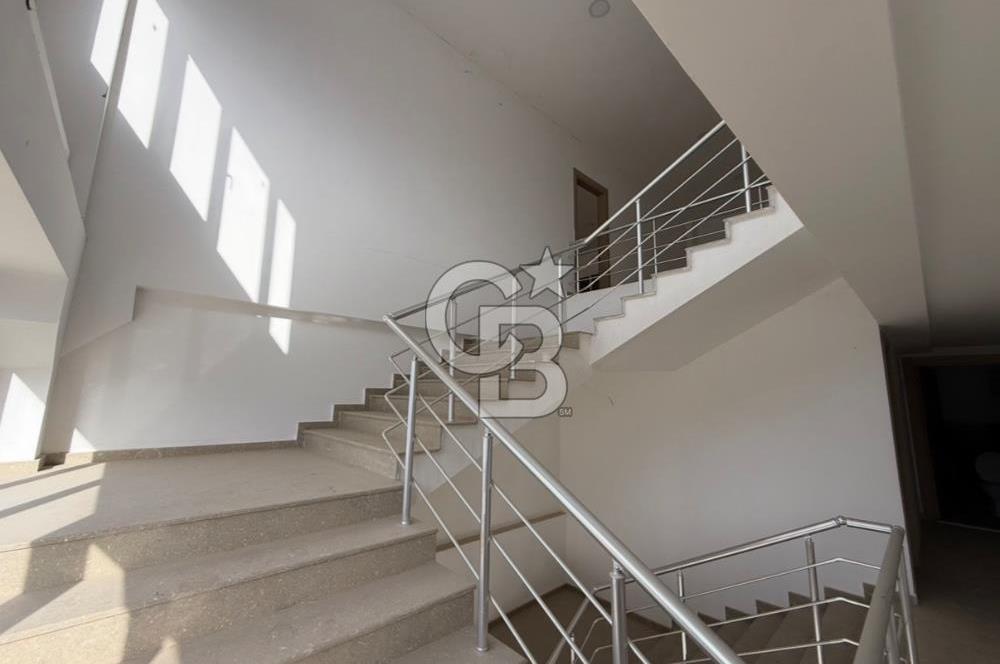 Muradiye Organize’de 1450m2 Kiralık Köşe Fabrika