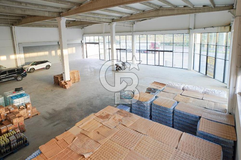 SALİHPAŞALAR'DA KURUMSAL'A KİRALIK 3300 M2 " PLAZA & SHOWROOM "