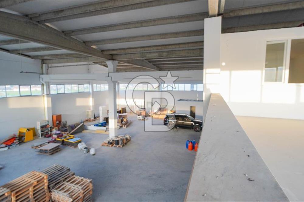 SALİHPAŞALAR'DA KURUMSAL'A KİRALIK 3300 M2 " PLAZA & SHOWROOM "