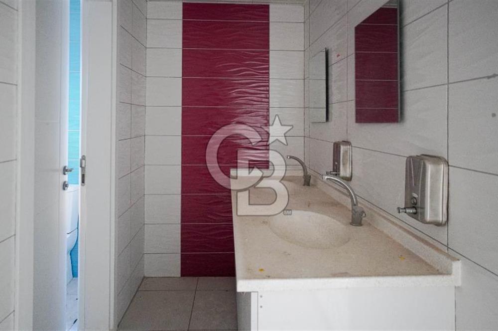 SALİHPAŞALAR'DA KURUMSAL'A KİRALIK 3300 M2 " PLAZA & SHOWROOM "