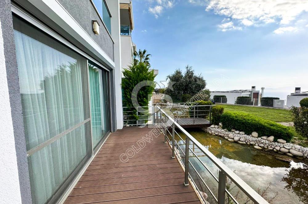 Kuşadası’nda Eşsiz Yaşam Fırsatı Deniz Manzaralı 4+1  Bahçe Dubleksi 