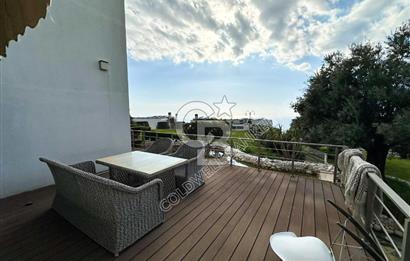 Kuşadası’nda Eşsiz Yaşam Fırsatı Deniz Manzaralı 4+1  Bahçe Dubleksi 