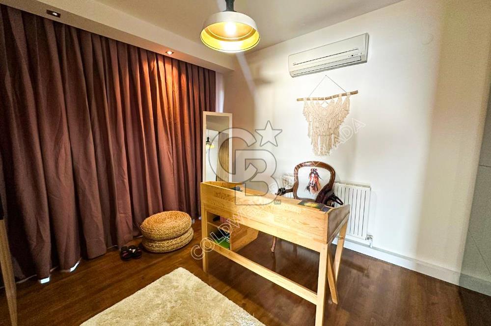 Kuşadası’nda Eşsiz Yaşam Fırsatı Deniz Manzaralı 4+1  Bahçe Dubleksi 