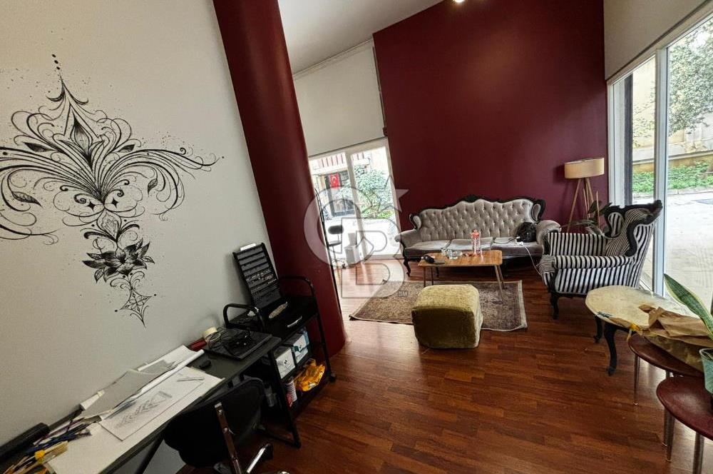 Alsancak Şair Eşref Bulvarı Üzerinde Kiralık  Dükkan