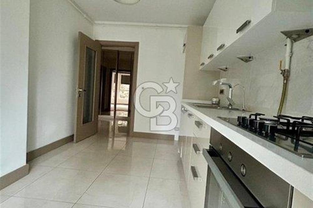 Suadiye Bağdat cad üzerinde yeni binada boş 3+1 güvenlikli daire