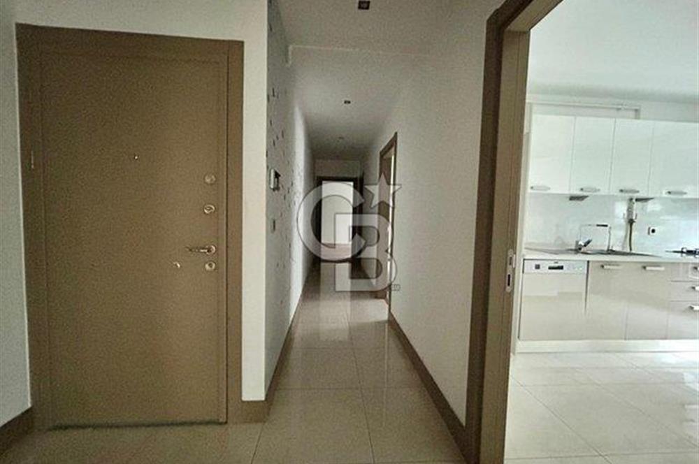 Suadiye Bağdat cad üzerinde yeni binada boş 3+1 güvenlikli daire