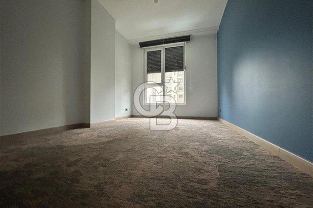 Suadiye Bağdat cad üzerinde yeni binada boş 3+1 güvenlikli daire