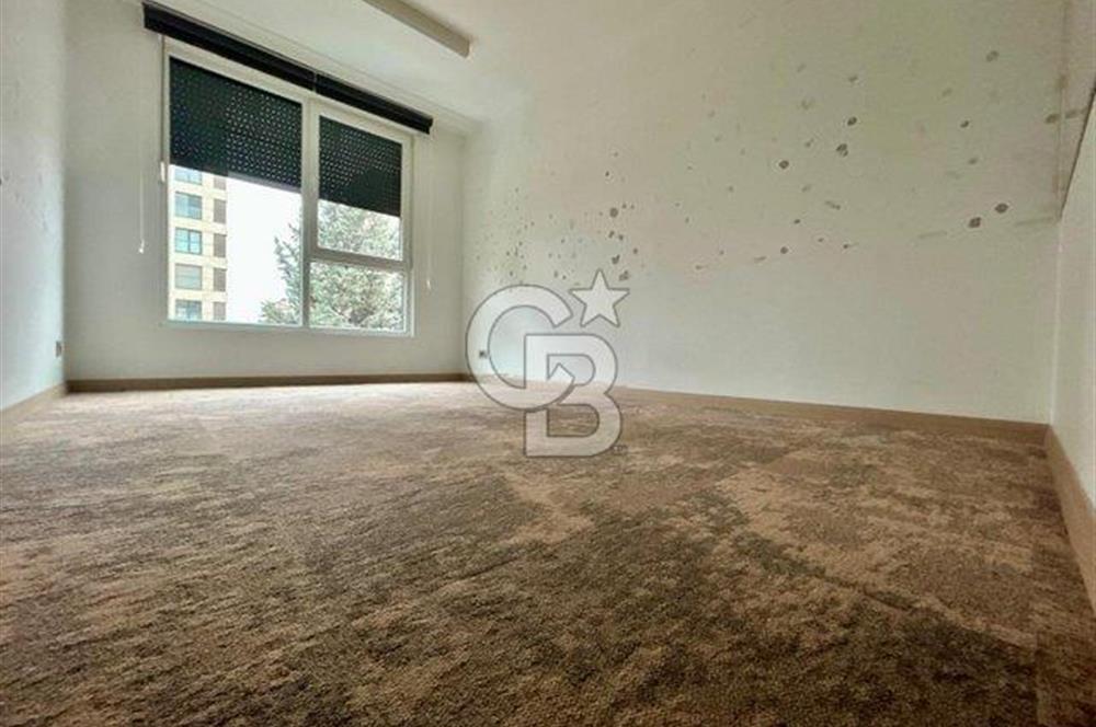 Suadiye Bağdat cad üzerinde yeni binada boş 3+1 güvenlikli daire