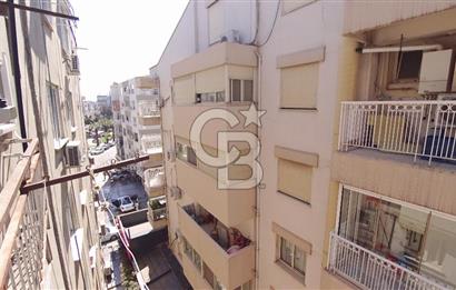 İzmir Karşıyaka Bostanlı Kiralık 2+1 75 m² Daire