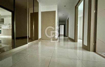 Suadiye Bağdat cad üzerinde yeni binada boş 3+1 güvenlikli daire