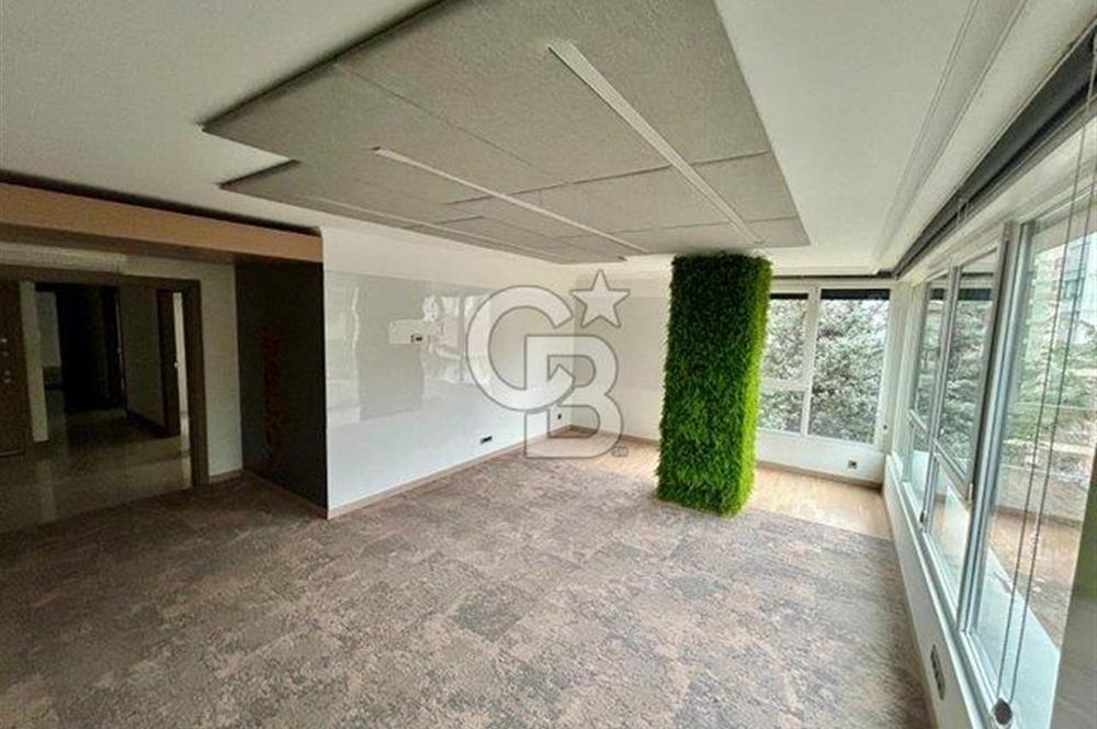 Suadiye Bağdat cad üzerinde yeni binada boş 3+1 güvenlikli daire