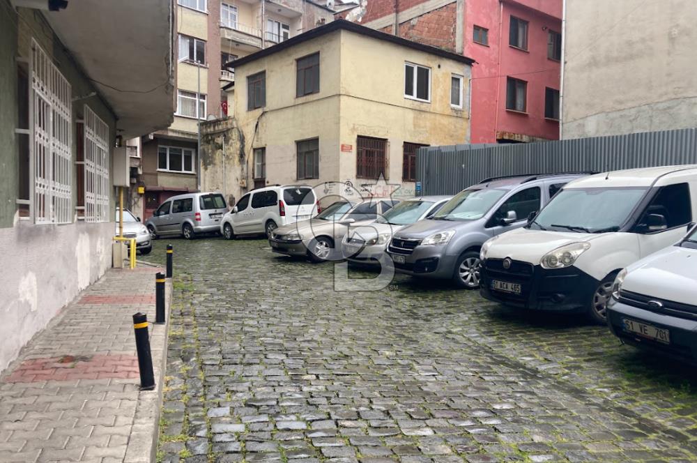 MEYDANA YÜRÜME MESAFESİNDE KİRALIK DAİRE