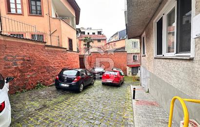 MEYDANA YÜRÜME MESAFESİNDE KİRALIK DAİRE