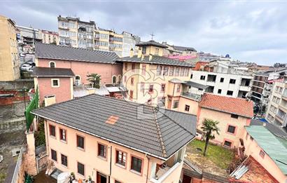 MEYDANA YÜRÜME MESAFESİNDE KİRALIK DAİRE