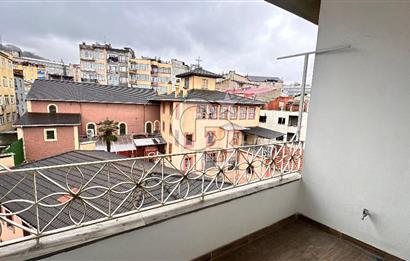 MEYDANA YÜRÜME MESAFESİNDE KİRALIK DAİRE