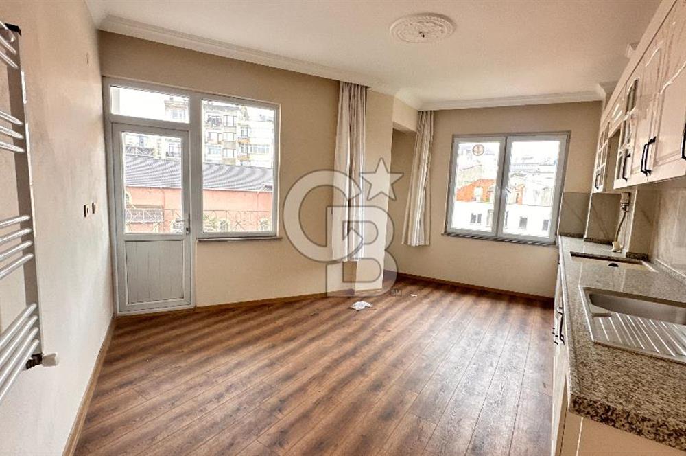 MEYDANA YÜRÜME MESAFESİNDE KİRALIK DAİRE