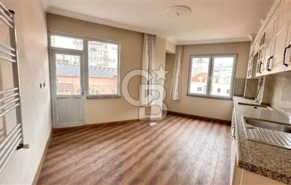 MEYDANA YÜRÜME MESAFESİNDE KİRALIK DAİRE