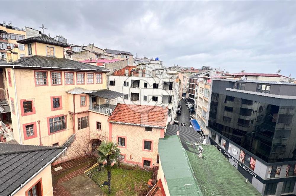 MEYDANA YÜRÜME MESAFESİNDE KİRALIK DAİRE