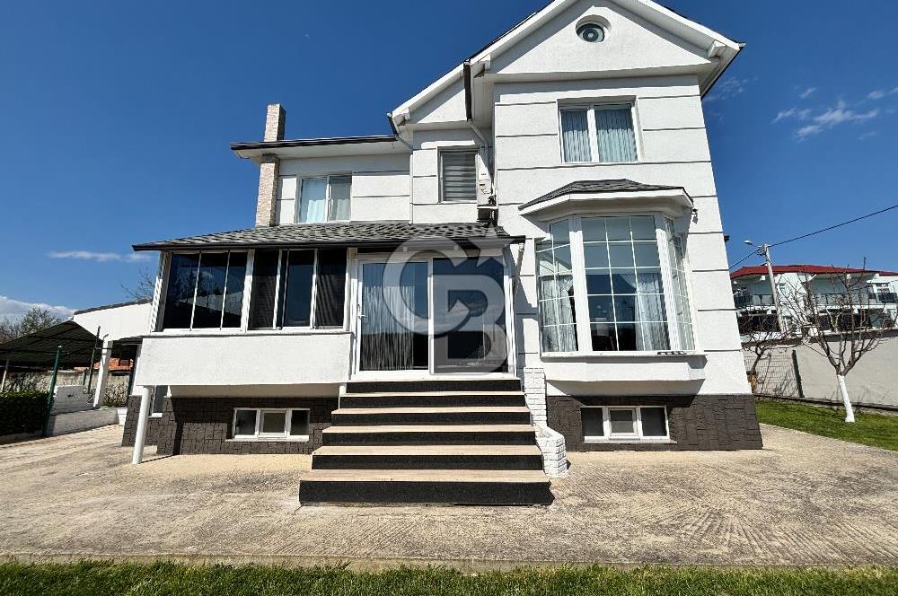 Çorlu Türkgücü’nde 668m² Arsa İçinde Satılık 2+1 Müştemilatlı, 5+1 Lüks Villa 