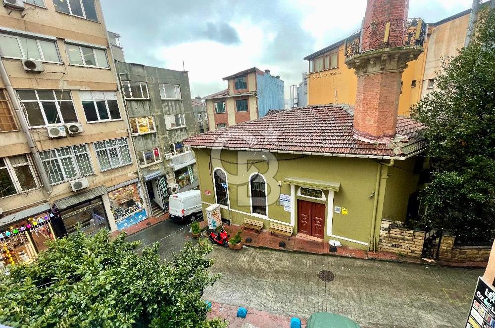 BEYOĞLU EMEKYEMEZ MAHALLESİ ŞİŞHANE HANDA KİRALIK OFİS