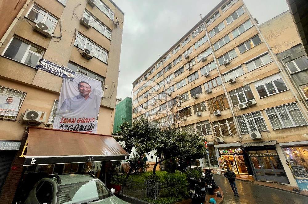 BEYOĞLU EMEKYEMEZ MAHALLESİ ŞİŞHANE HANDA KİRALIK OFİS