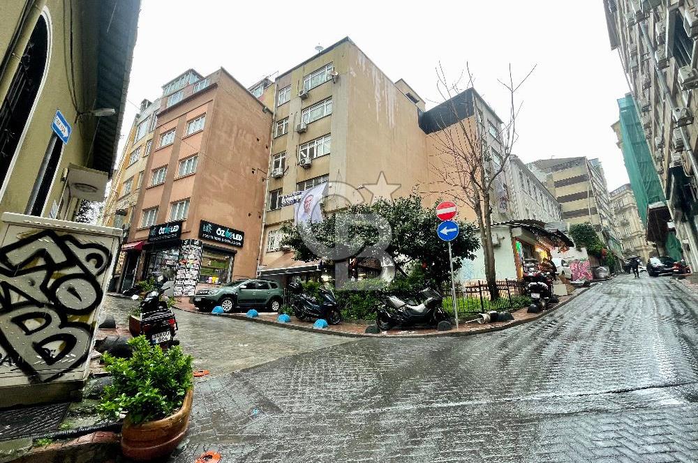 BEYOĞLU EMEKYEMEZ MAHALLESİ ŞİŞHANE HANDA KİRALIK OFİS