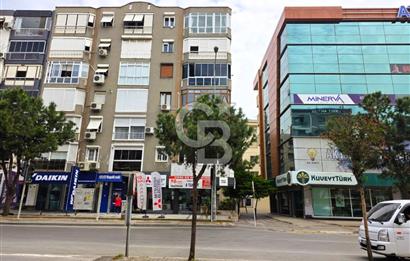 GİRNE CADDESİ ÜZERİNDE 2+1 KÖŞE SATILIK DAİRE..
