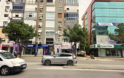 GİRNE CADDESİ ÜZERİNDE 2+1 KÖŞE SATILIK DAİRE..