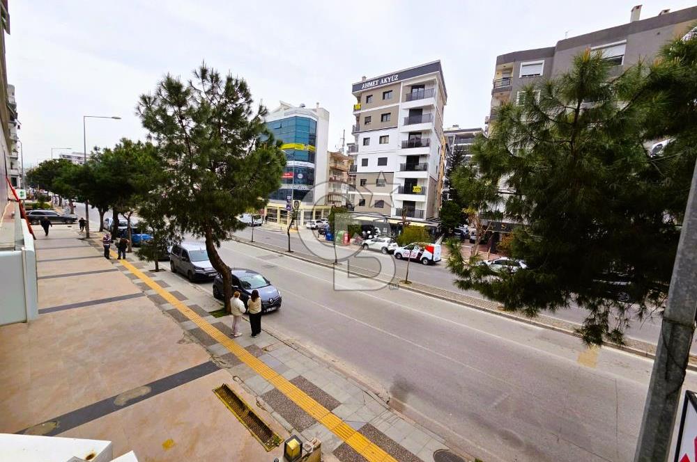 GİRNE CADDESİ ÜZERİNDE 2+1 KÖŞE SATILIK DAİRE..