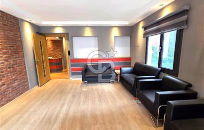 GİRNE CADDESİ ÜZERİNDE 2+1 KÖŞE SATILIK DAİRE..