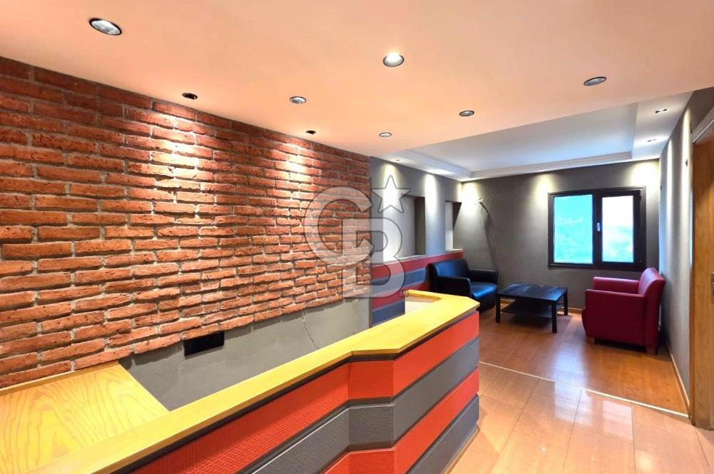 GİRNE CADDESİ ÜZERİNDE 2+1 KÖŞE SATILIK DAİRE..