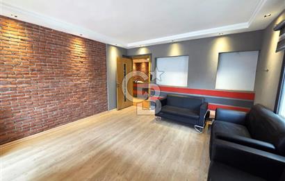 GİRNE CADDESİ ÜZERİNDE 2+1 KÖŞE SATILIK DAİRE..