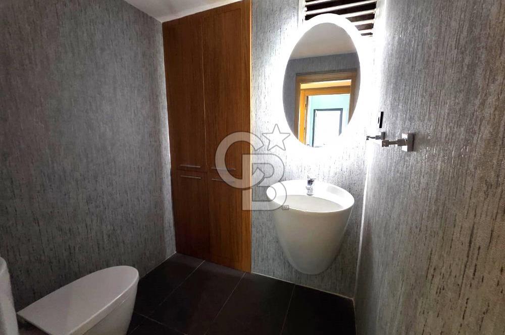 GİRNE CADDESİ ÜZERİNDE 2+1 KÖŞE SATILIK DAİRE..