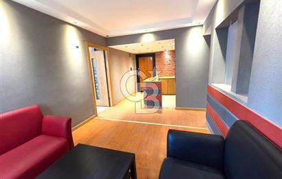 GİRNE CADDESİ ÜZERİNDE 2+1 KÖŞE SATILIK DAİRE..