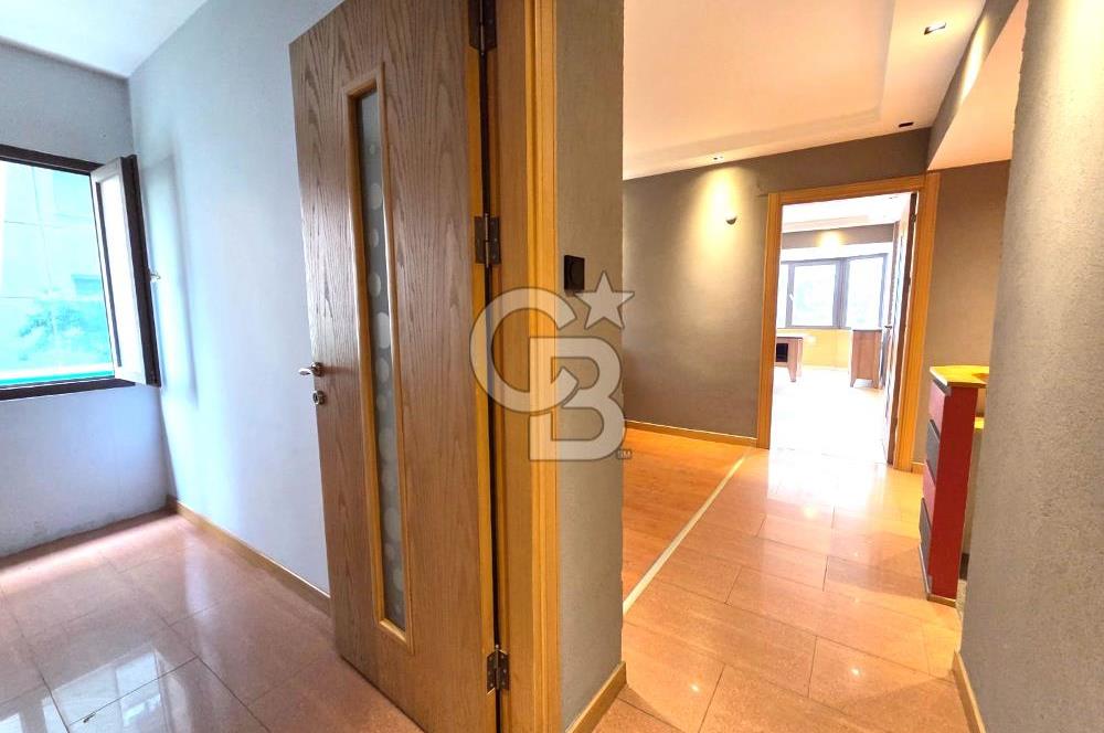 GİRNE CADDESİ ÜZERİNDE 2+1 KÖŞE SATILIK DAİRE..