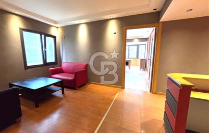 GİRNE CADDESİ ÜZERİNDE 2+1 KÖŞE SATILIK DAİRE..