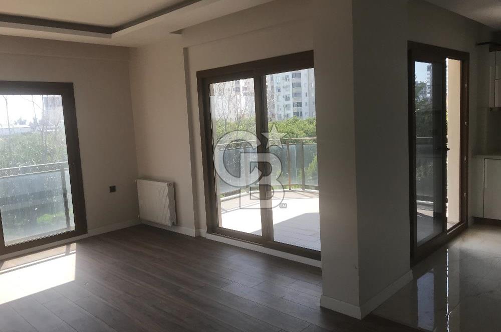 Yüreğir Akdeniz Mah. Havuzlu Site İçi Doğalgazlı Daire